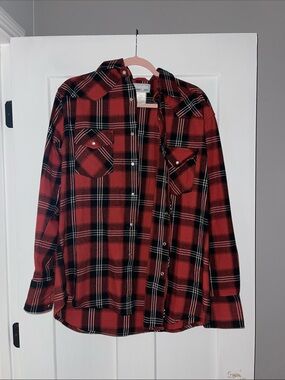 Wrangler Red and Black Plaid Button-Down Shirt